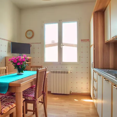 Сasa de vacaciones Casa Con Giardino, Garage, Wi-fi, 2 Bagni E Ac In Da Letto