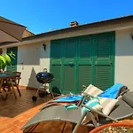 Casa Con Giardino, Garage, Wi-fi, 2 Bagni E Ac In Da Letto بيت للعطل إمبيريا
