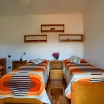 Casa Con Giardino, Garage, Wi-fi, 2 Bagni E Ac In Da Letto