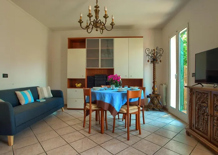 Casa Con Giardino, Garage, Wi-fi, 2 Bagni E Ac In Da Letto *