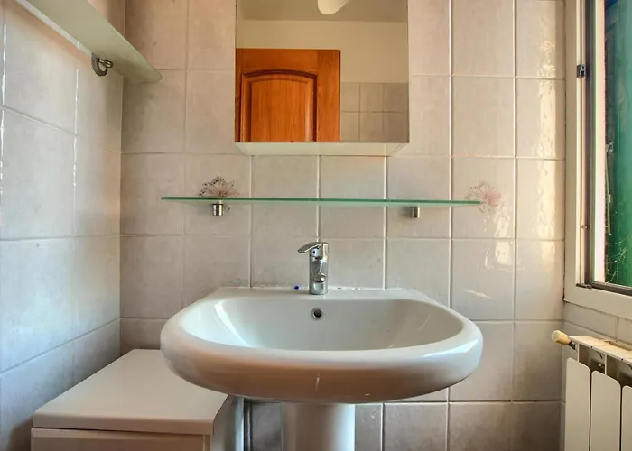Casa Con Giardino, Garage, Wi-fi, 2 Bagni E Ac In Da Letto Semesterbostad *